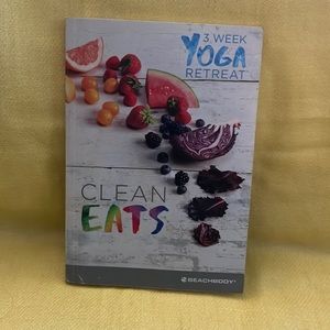 Clean Eats companion book to the 3 Week Yoga Retreat by Beach-body